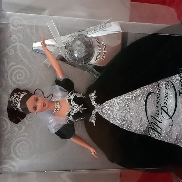 Tru Special Millennium Edition barbie - Picture 5 of 5